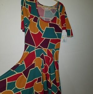 XL fitted Nicole Lularoe twirly dress NwT